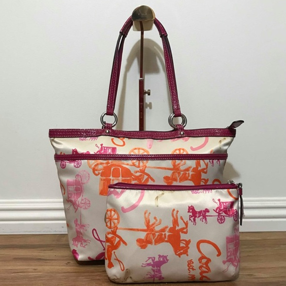 🌸Coach Signature Bag & Matching Pouch🌸 - Picture 2 of 8